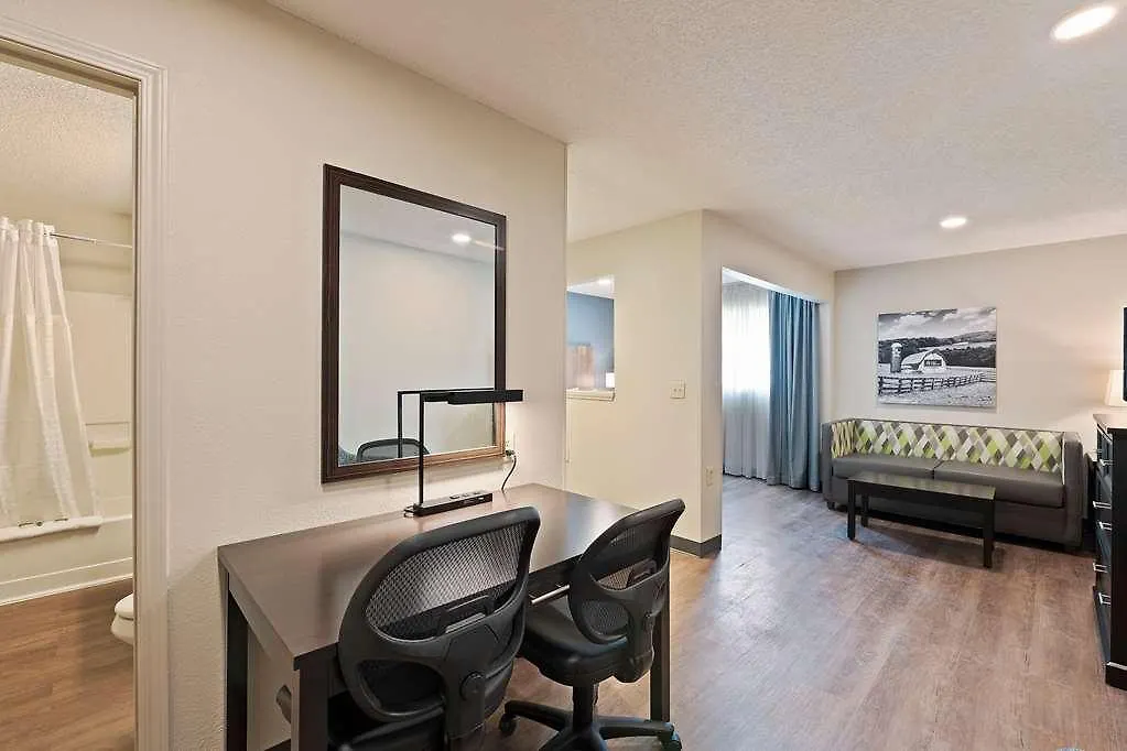 Extended Stay America Select Suites - Charlotte - University Place - E Mccullough Dr 2*,  ABD